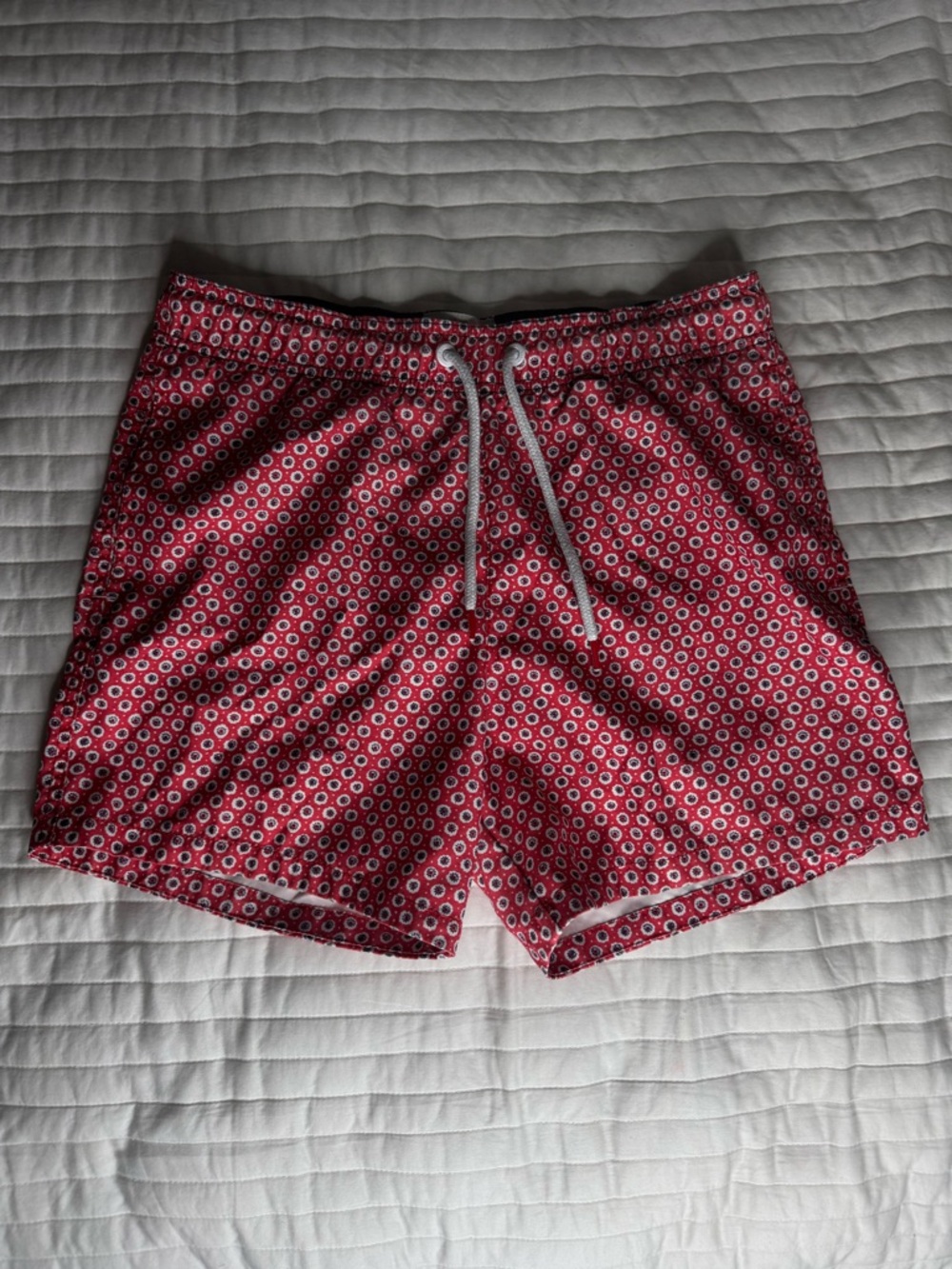 ABERCROMBIE & Fitch Red Geo-Print Swim Trunks - Picture 1 of 4